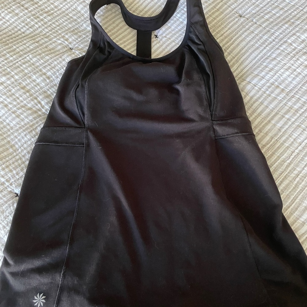 Great shape Athleta t strap workout tank! Size Large